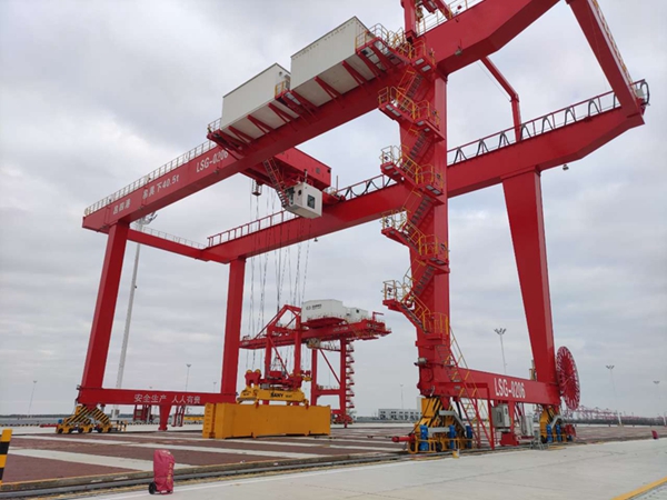 集裝箱卸船機